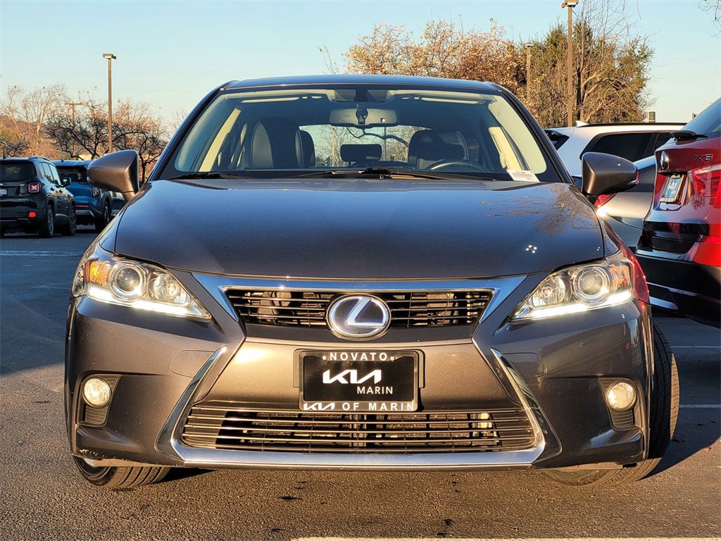 Used 2017 Lexus CT 200h 200h image 2