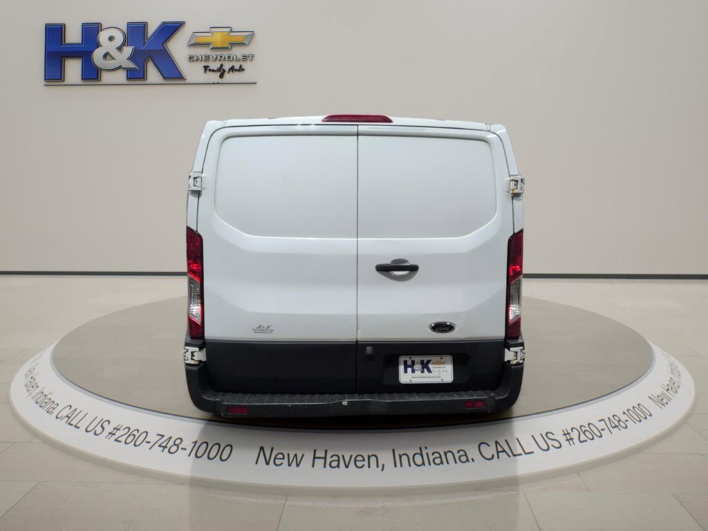 Used 2016 Ford Transit 150 130 Low Roof RWD image 5