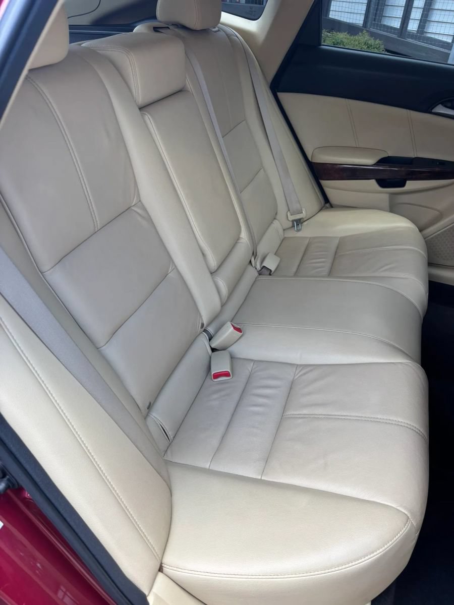 Used 2010 Honda Crosstour EX-L image 19