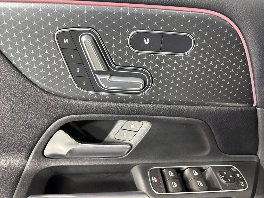 Used 2024 Mercedes-Benz GLB 35 AMG 4MATIC image 10