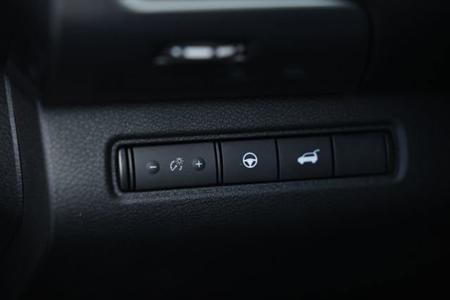 Used 2025 Nissan Pathfinder SL image 19