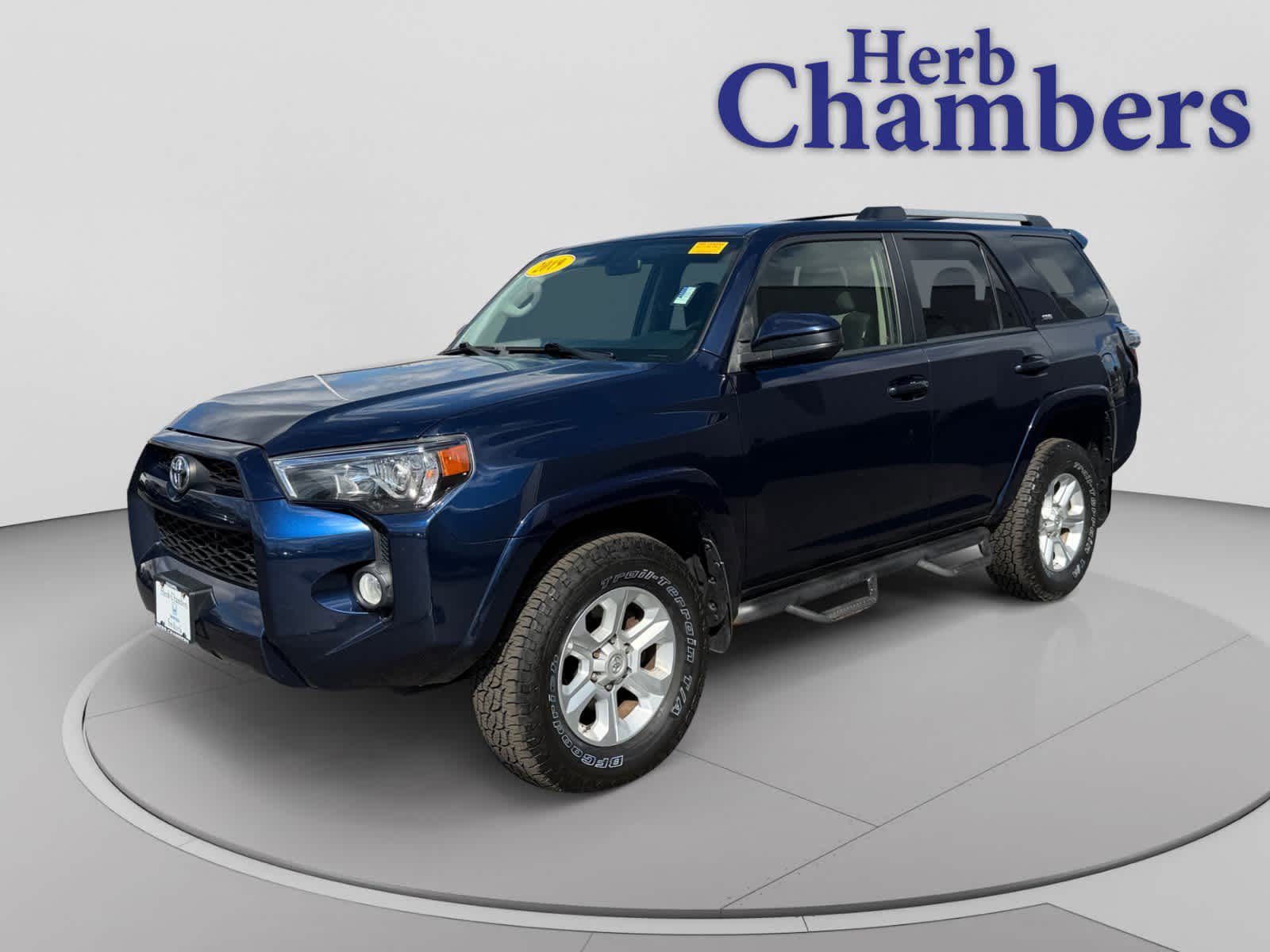 Used 2019 Toyota 4Runner SR5 AWD/4WD image 10