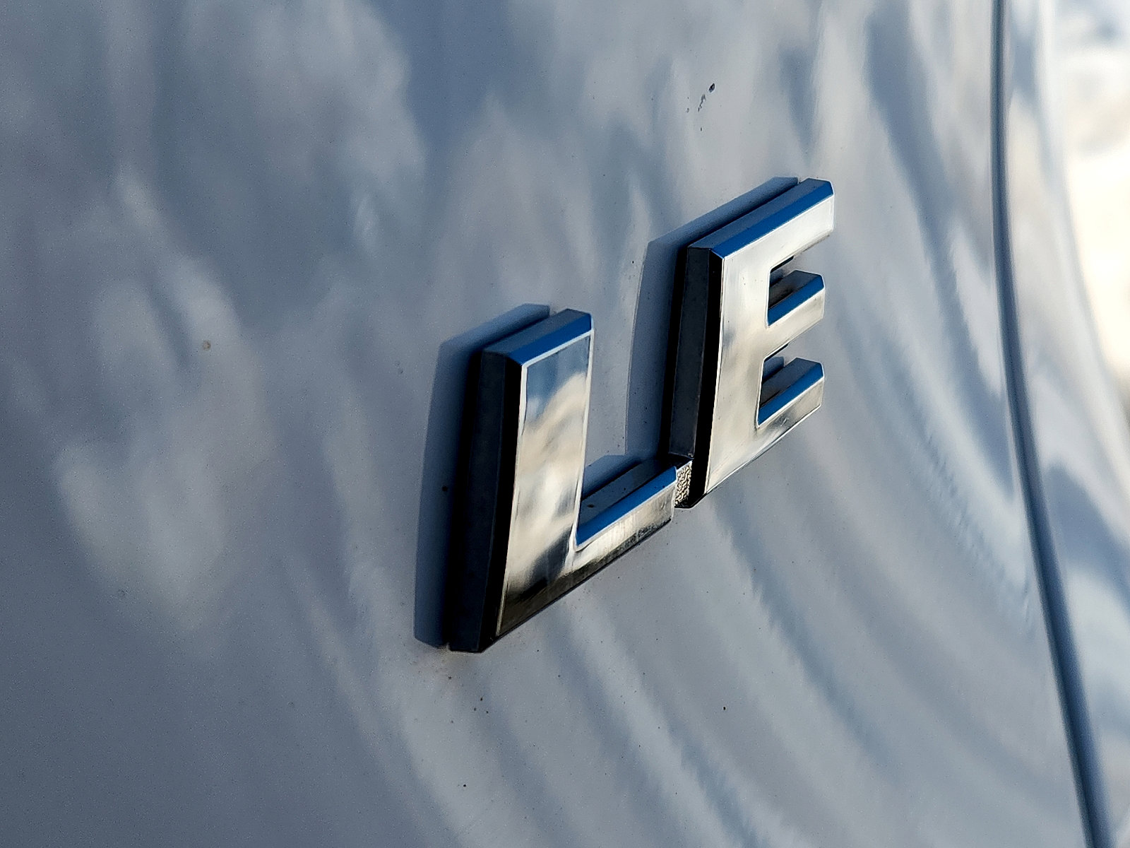 Used 2023 Toyota RAV4 LE image 29