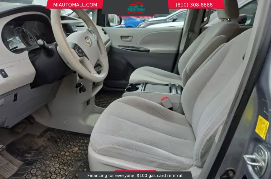 Used 2011 Toyota Sienna LE FWD image 10