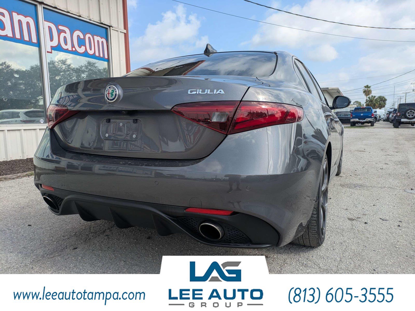 Used 2017 Alfa Romeo Giulia Ti w/ TI 19" Sport Package RWD image 3