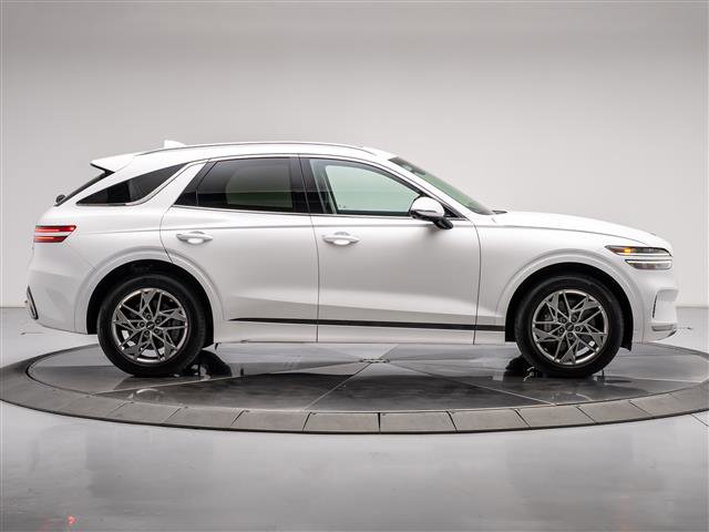 Used 2025 Genesis GV70 2.5T w/ Advanced Package AWD/4WD image 6