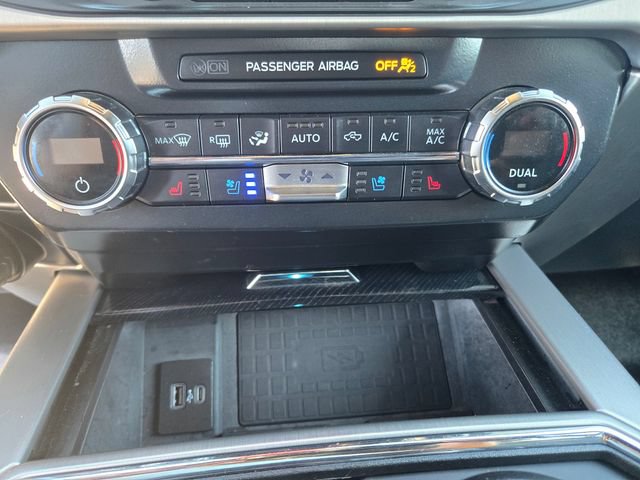Certified 2022 Ford F350 Platinum w/ Tremor Off-Road Package AWD/4WD image 15