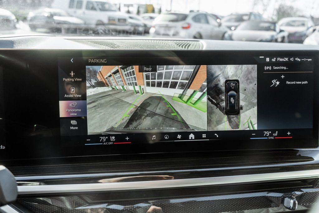 Used 2024 BMW X5 xDrive40i w/ Premium Essential Package image 9