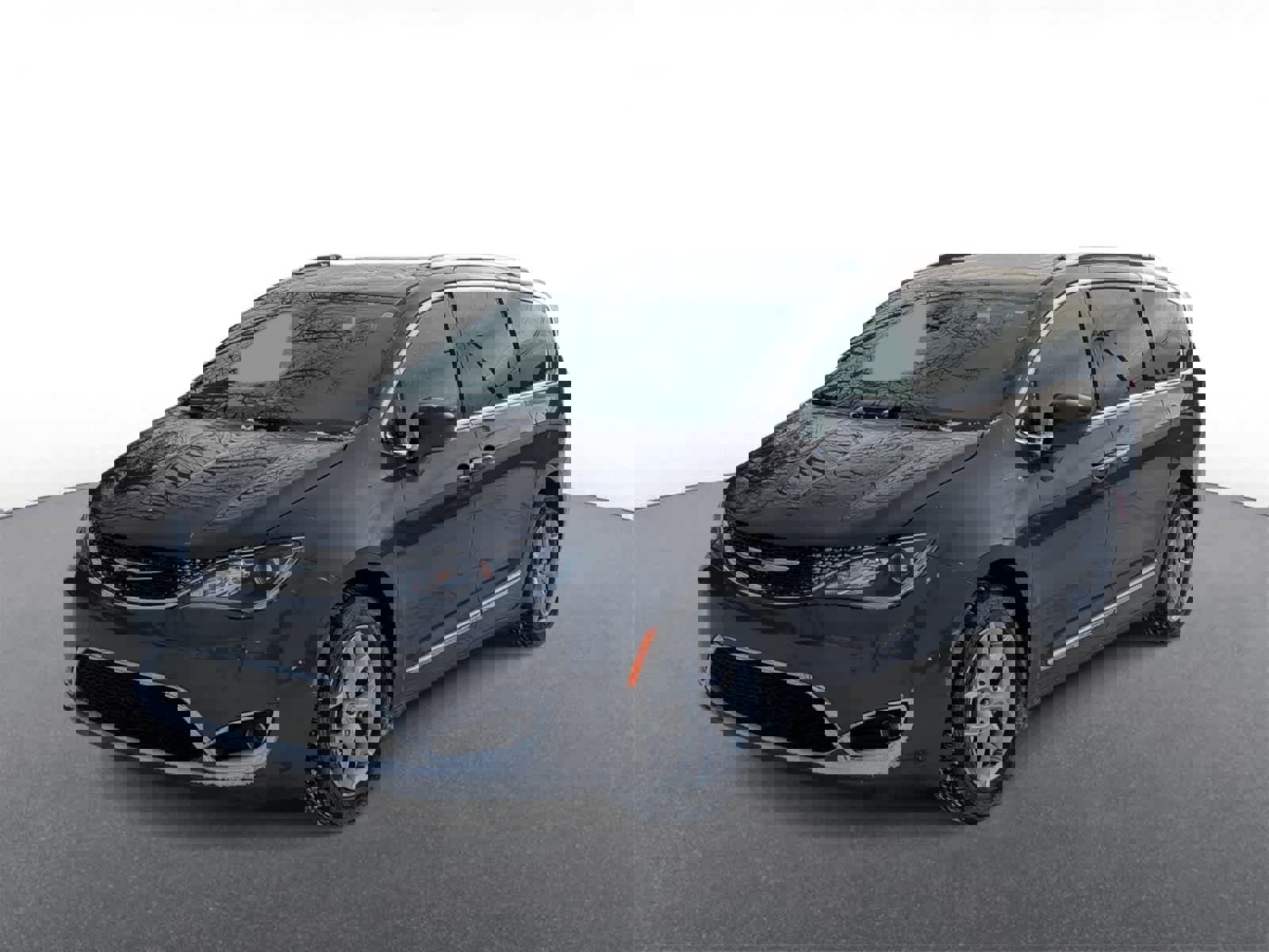 Certified 2017 Chrysler Pacifica Touring-L Plus w/ Advanced Safetytec Group image 4