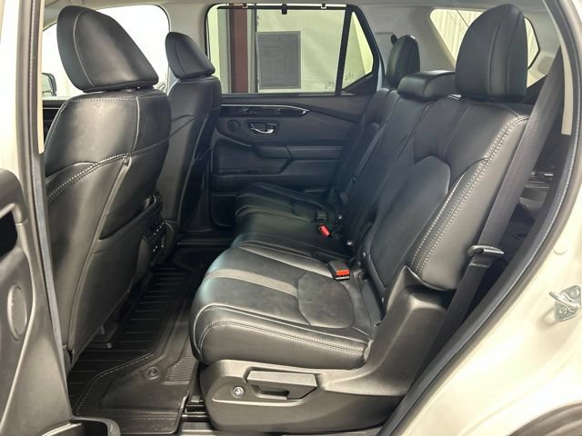 Certified 2025 Honda Pilot Touring image 17