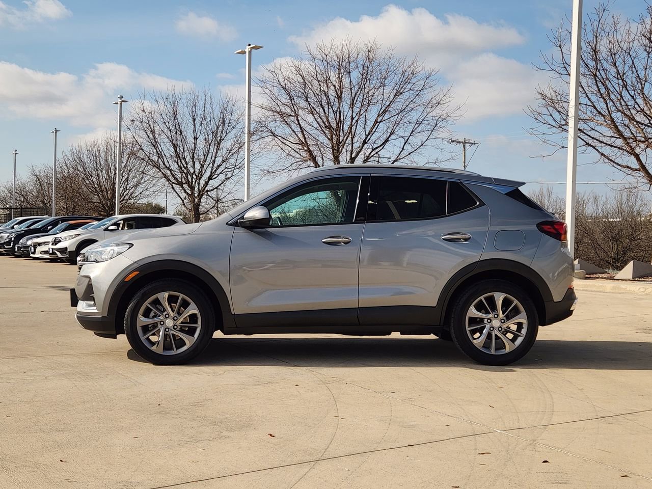 Used 2023 Buick Encore GX Essence w/ Experience Buick Package image 4