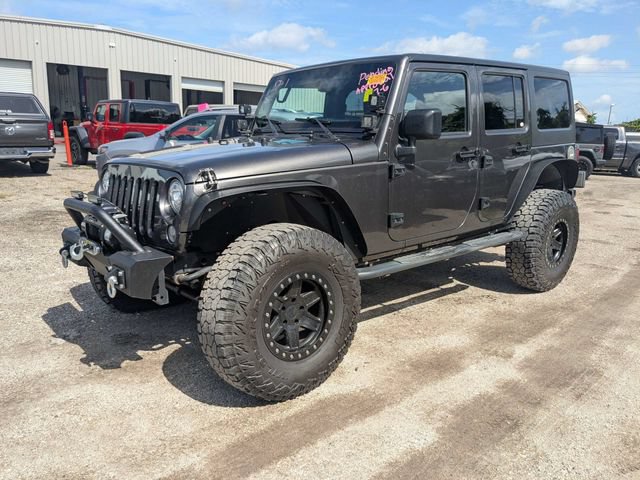 Used 2017 Jeep Wrangler Unlimited Rubicon w/ Connectivity Group AWD/4WD image 8