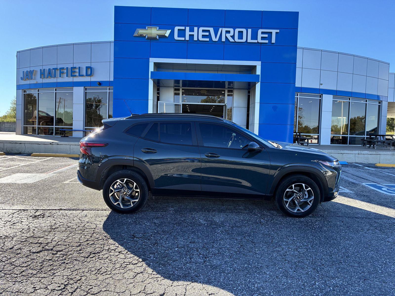 Used 2025 Chevrolet Trax LT w/ Driver Confidence Package FWD image 1