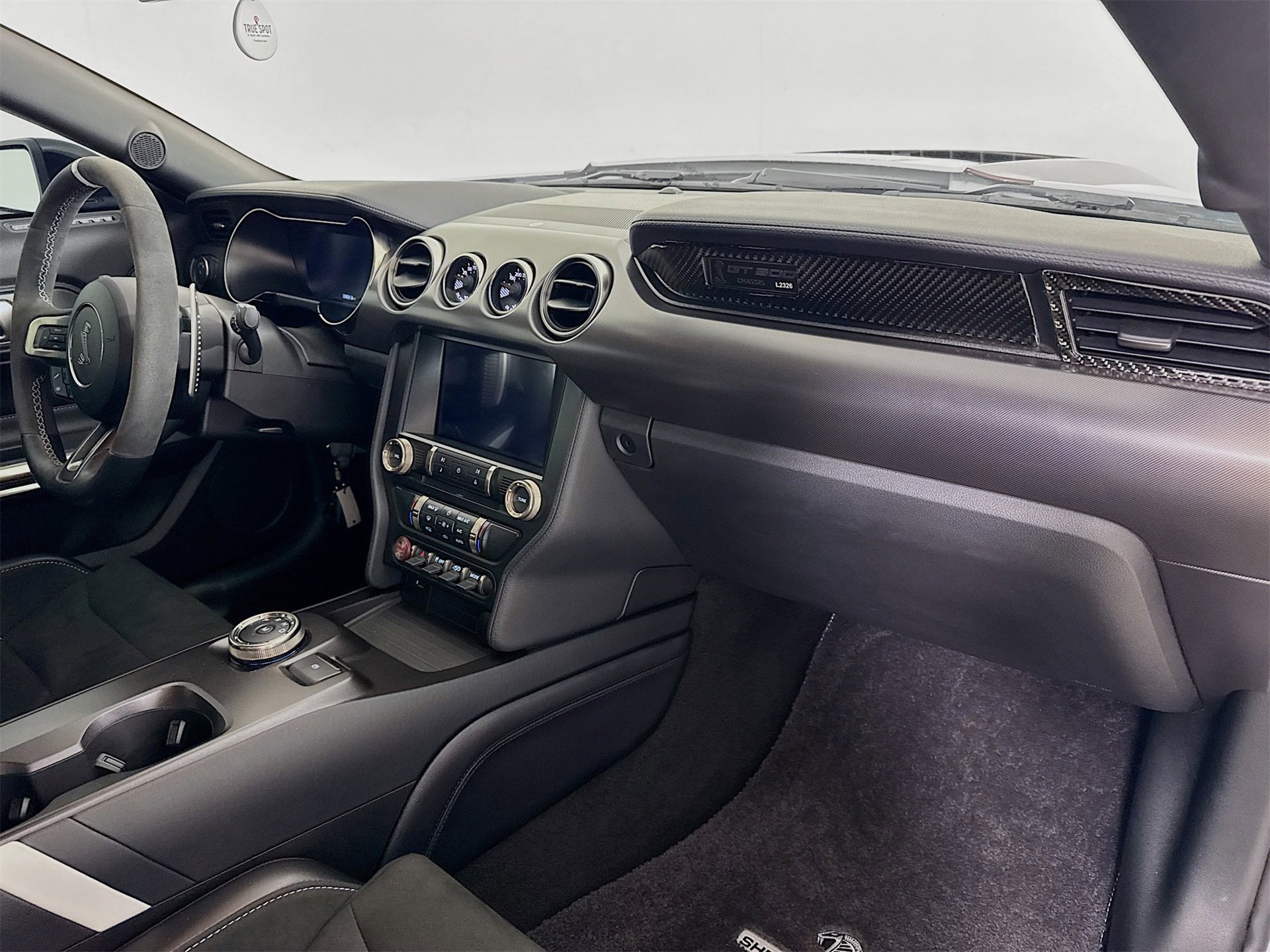 Used 2020 Ford Mustang Shelby GT500 w/ Technology Package image 28