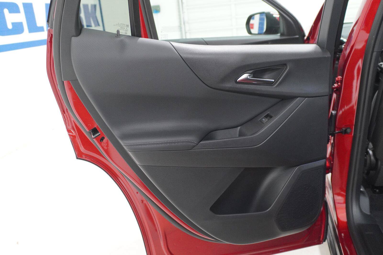 New 2027 Chevrolet Equinox LT FWD image 28