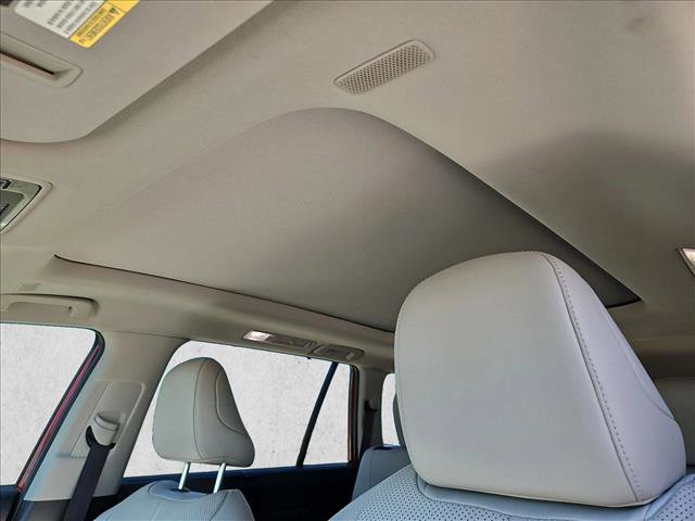 Certified 2025 Toyota Grand Highlander FWD image 16