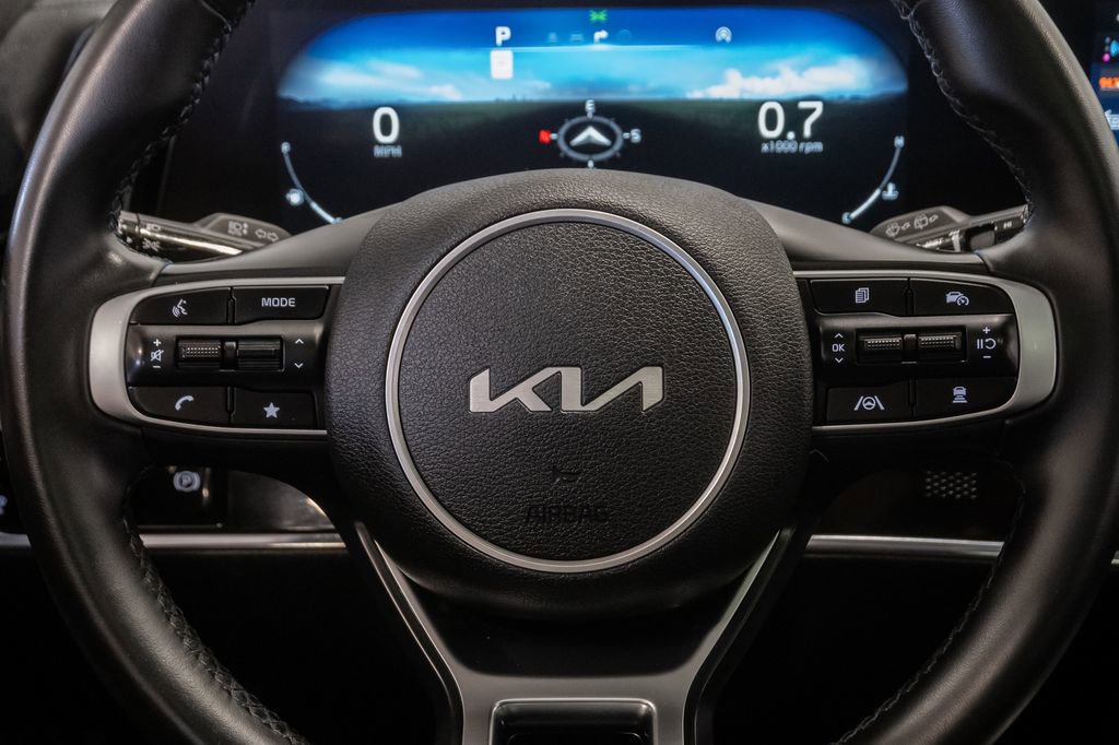 Used 2023 Kia Sportage SX image 16