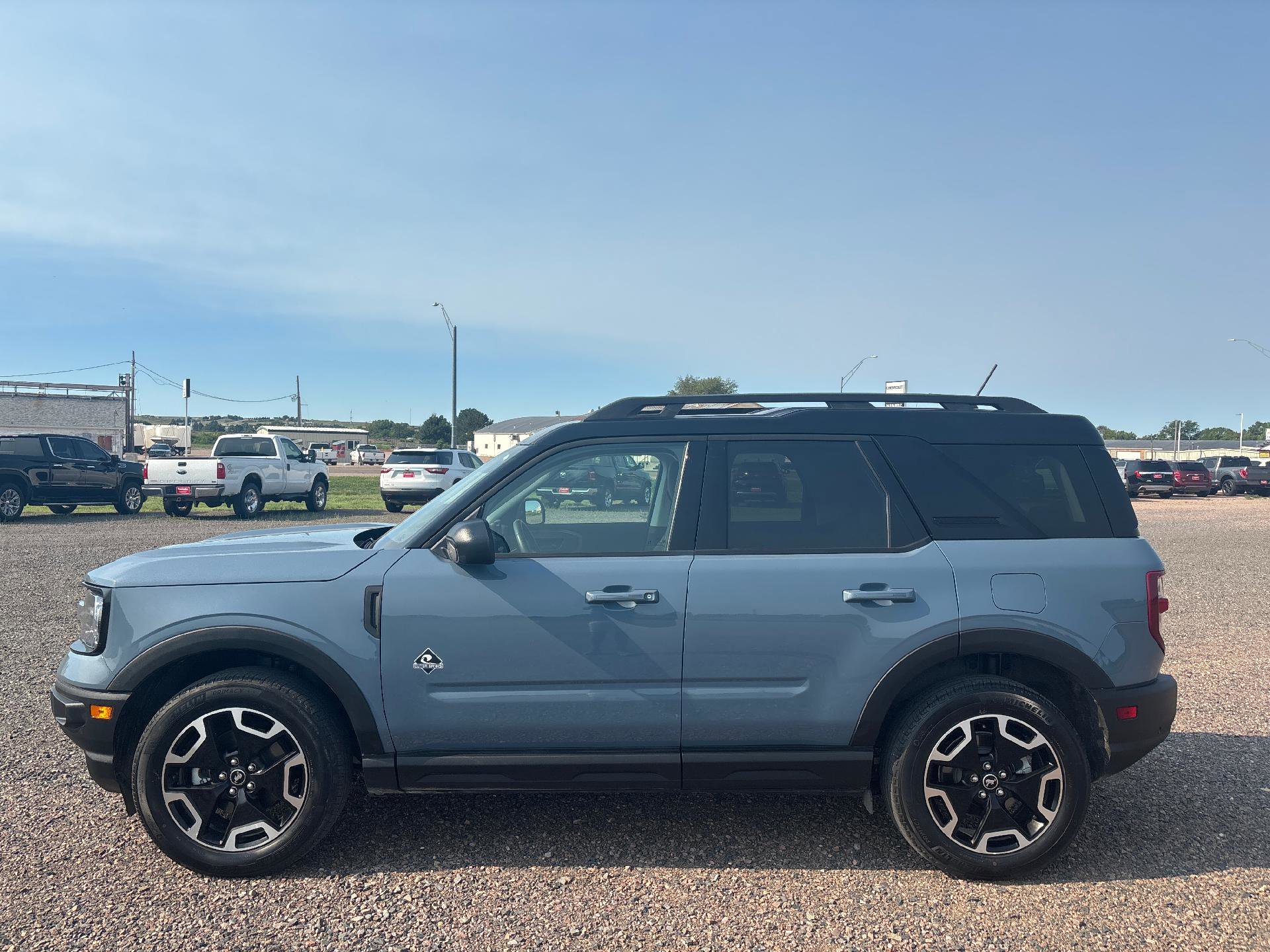 Used 2024 Ford Bronco Sport Outer Banks w/ Tech Package image 2
