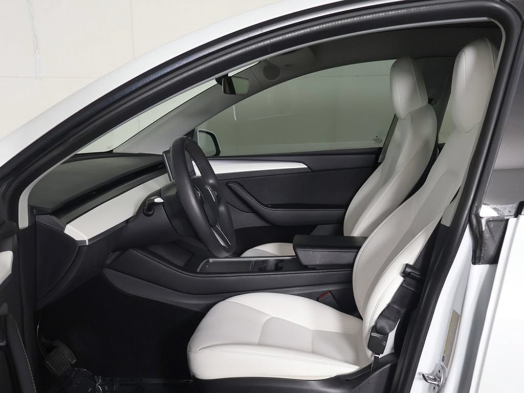 Used 2023 Tesla Model Y Long Range AWD/4WD image 27