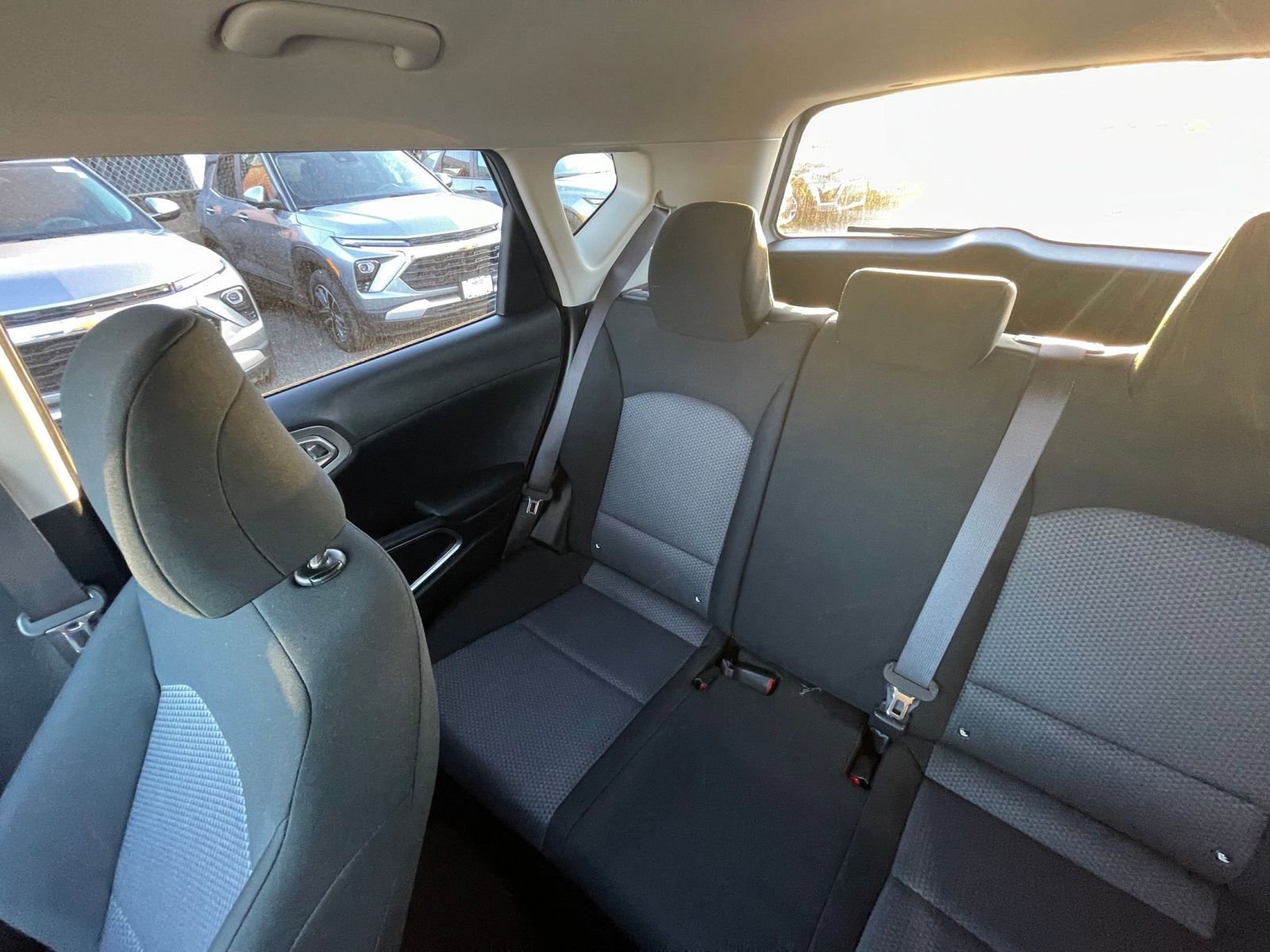 Used 2025 Kia Soul LX w/ LX Technology Package FWD image 37