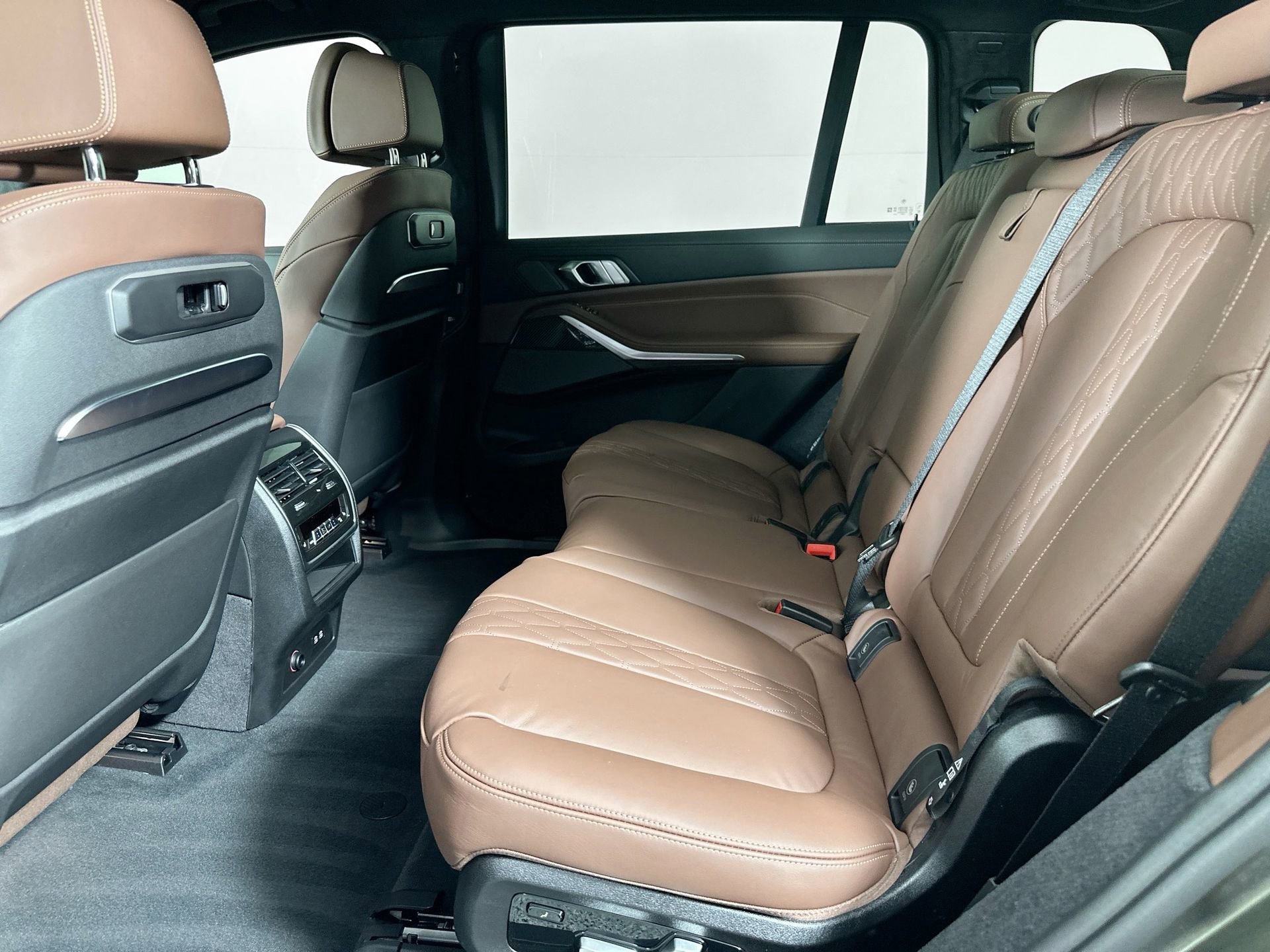 New 2026 BMW X7 M60i image 25