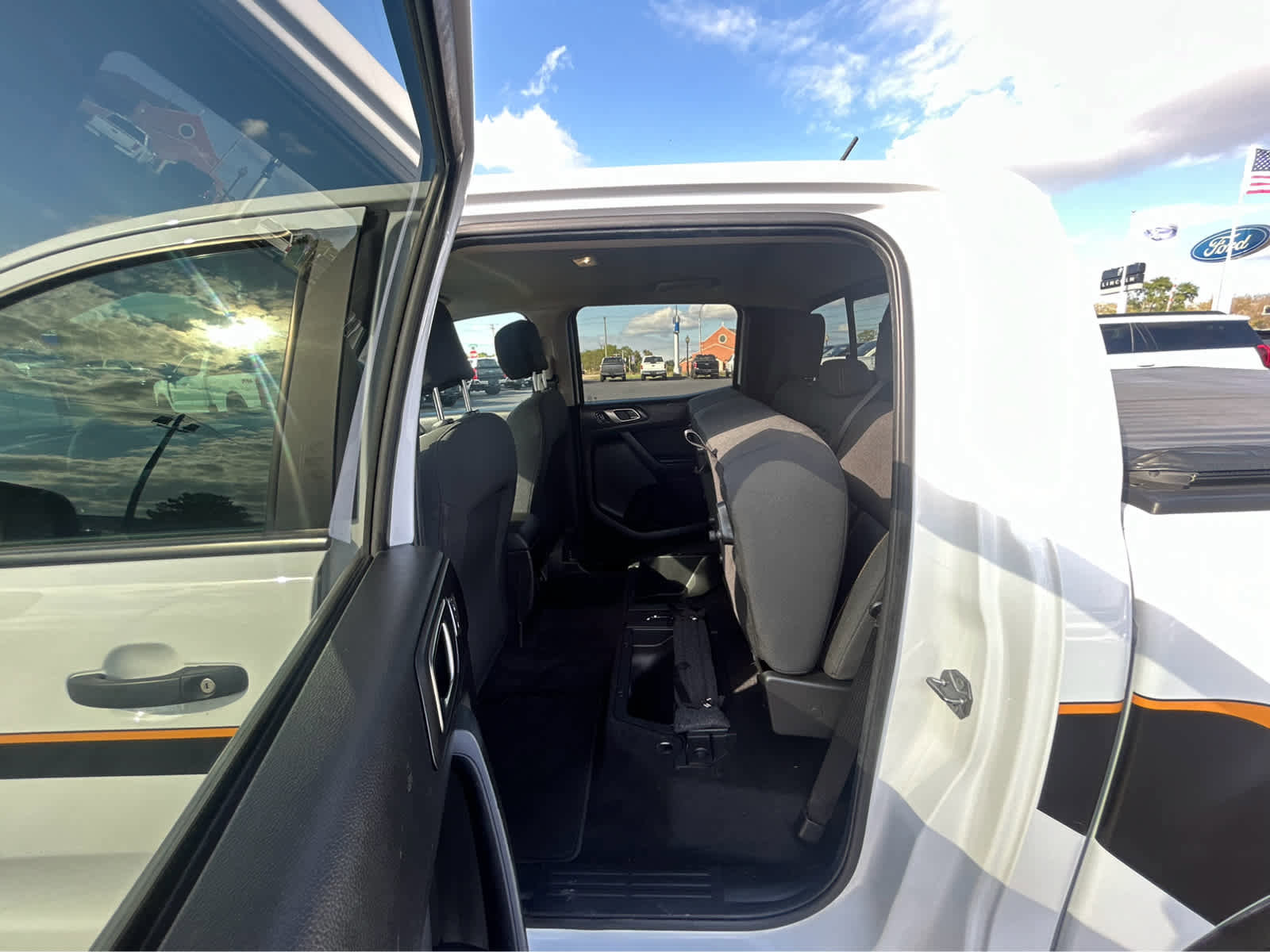 Used 2022 Ford Ranger XLT w/ Equipment Group 302A High image 9