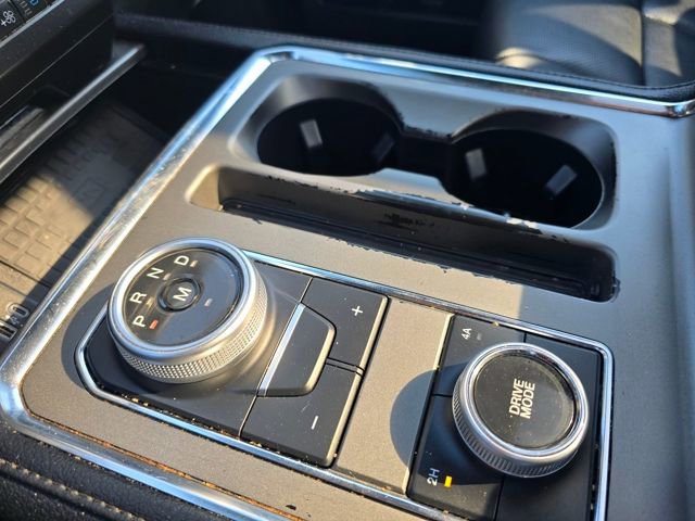 Used 2021 Ford Expedition XLT image 24