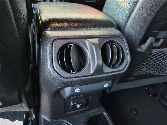 Used 2019 Jeep Wrangler Unlimited Rubicon AWD/4WD image 23