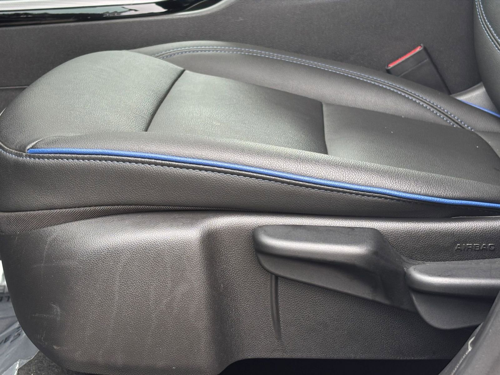 Used 2025 Buick Envista Sport Touring image 27