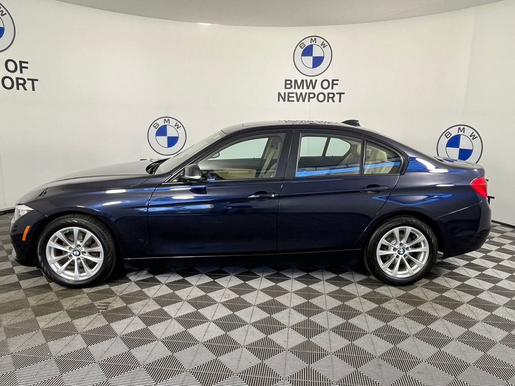Used 2017 BMW 320i xDrive 320i xDrive image 12