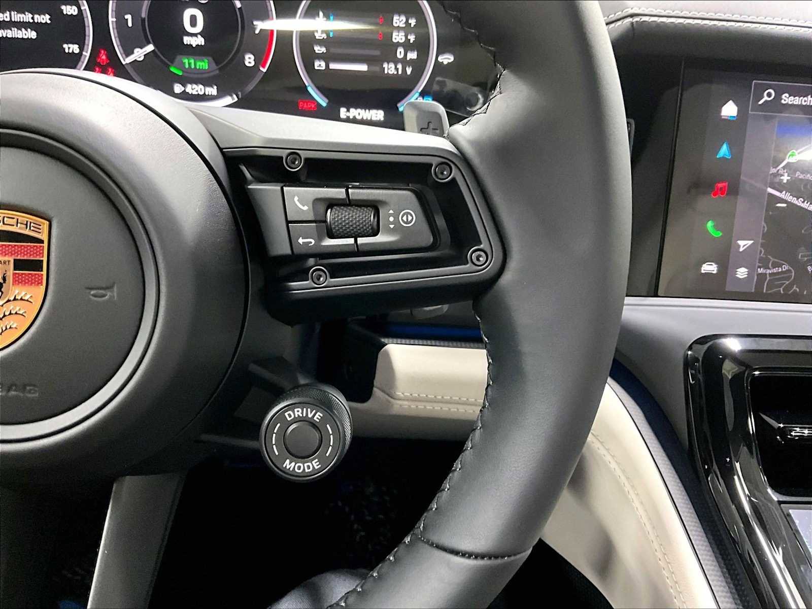 Used 2026 Porsche Panamera 4 image 23