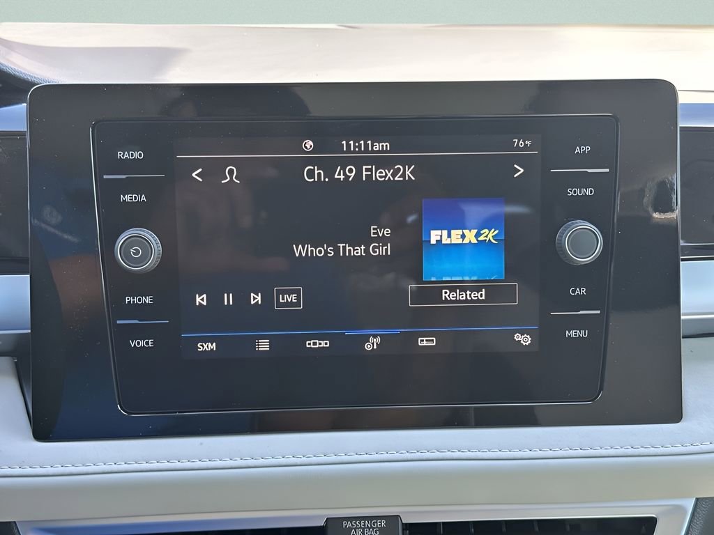 New 2026 Volkswagen Taos SE image 16