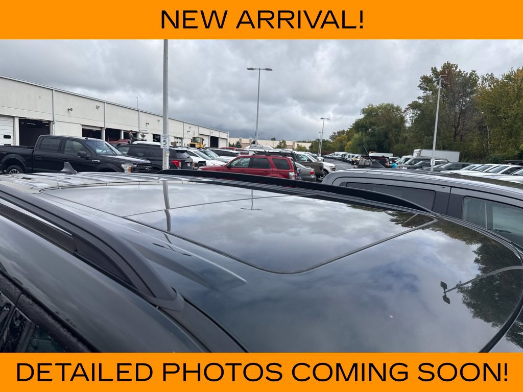 Certified 2024 Ford Explorer XLT w/ Equipment Group 202A AWD/4WD image 3