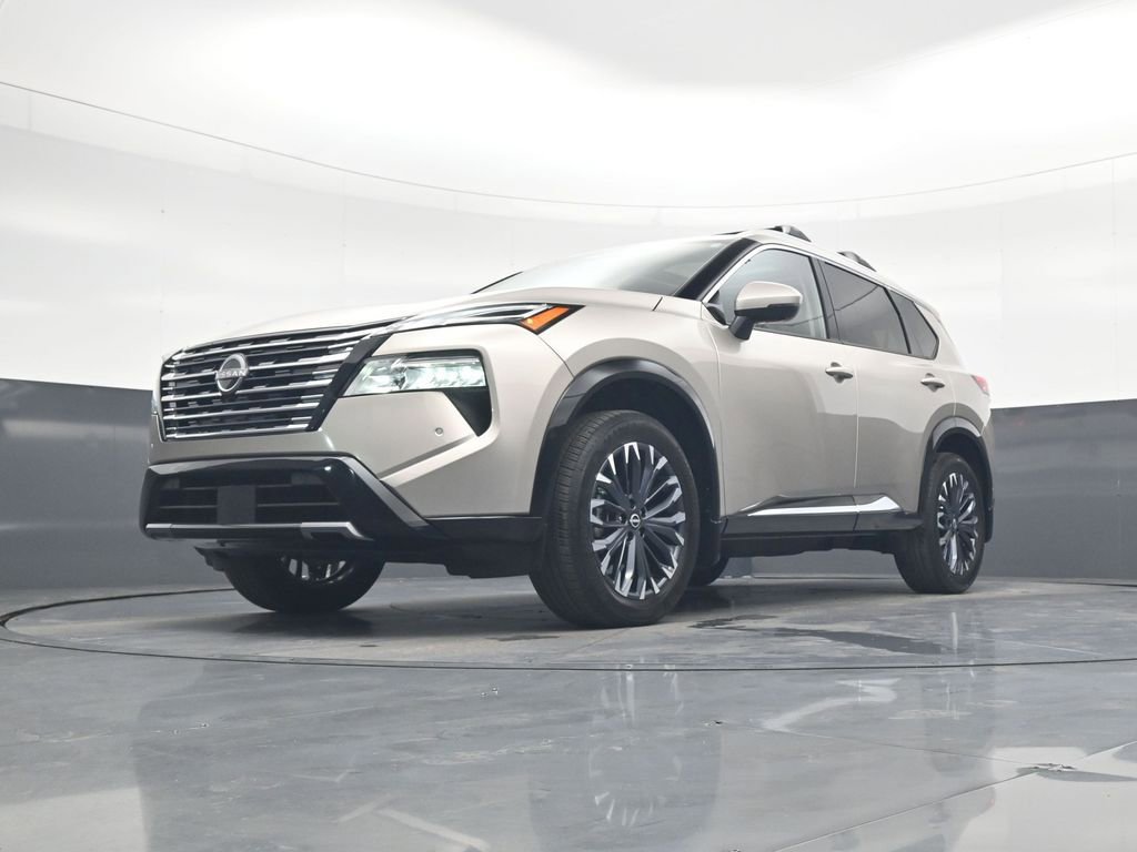 Used 2025 Nissan Rogue Platinum w/ Platinum Premium Package FWD image 17