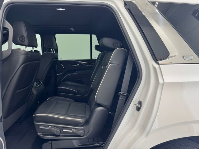 Used 2022 Cadillac Escalade Premium Luxury image 18