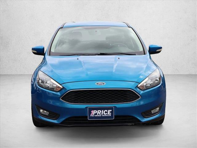 Used 2015 Ford Focus SE w/ Equipment Group 201A FWD image 2