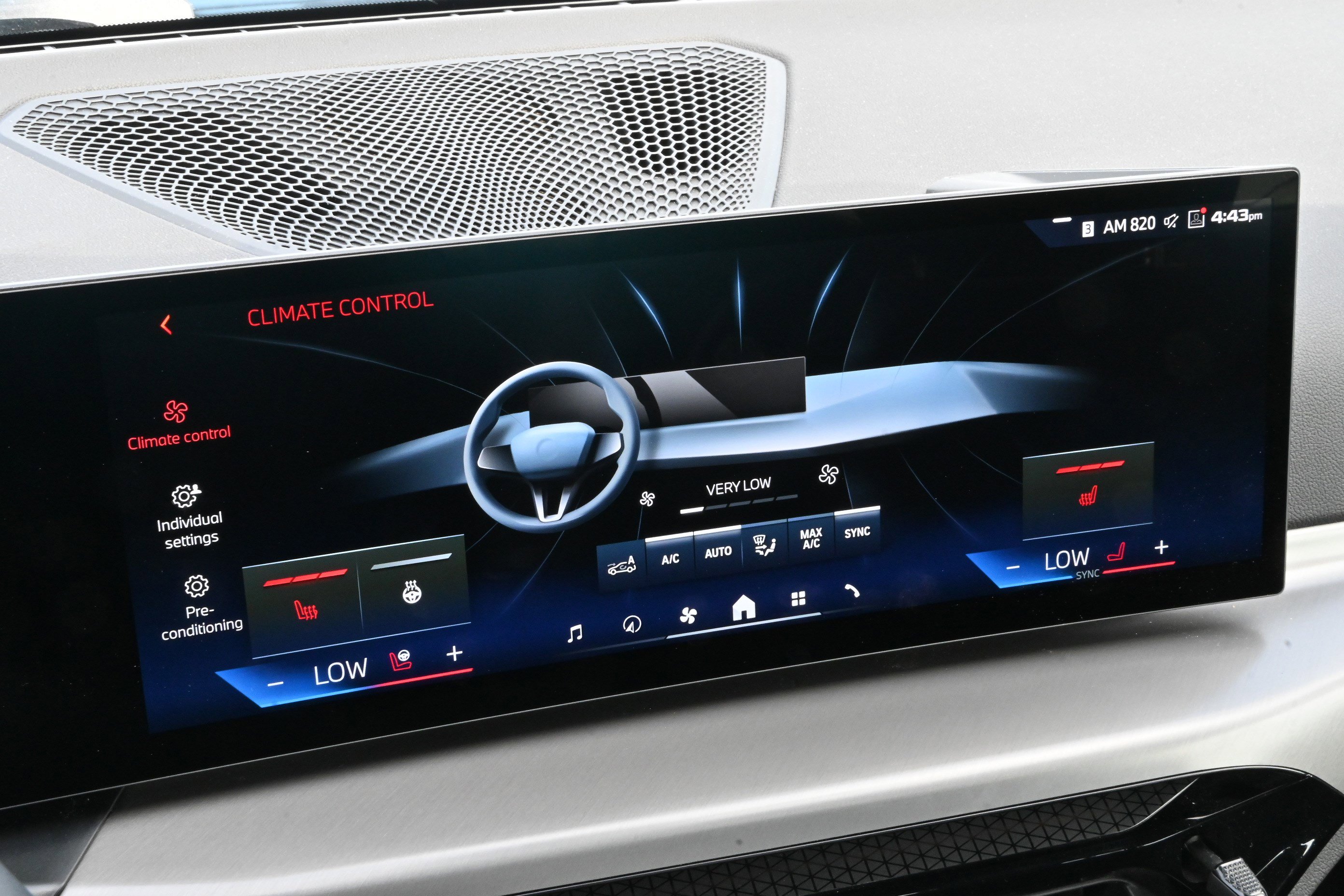 Certified 2025 BMW M240i Coupe image 19