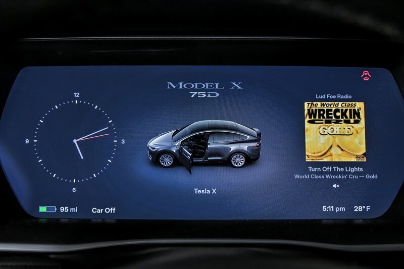 Used 2016 Tesla Model X 75D image 24