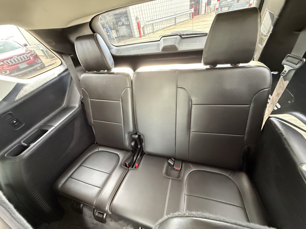 Used 2021 Chevrolet Traverse RS image 20