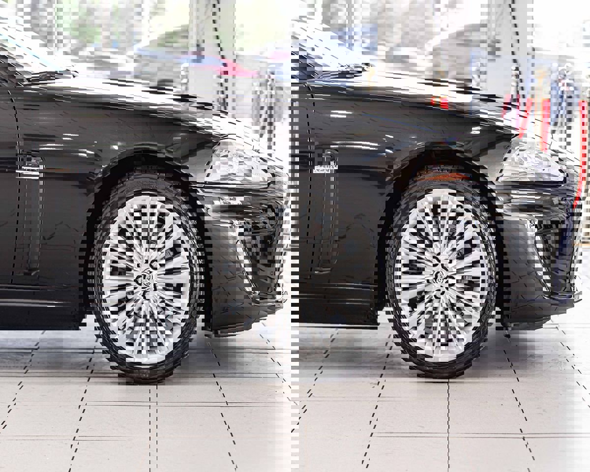 Used 2011 Jaguar XK Convertible image 12