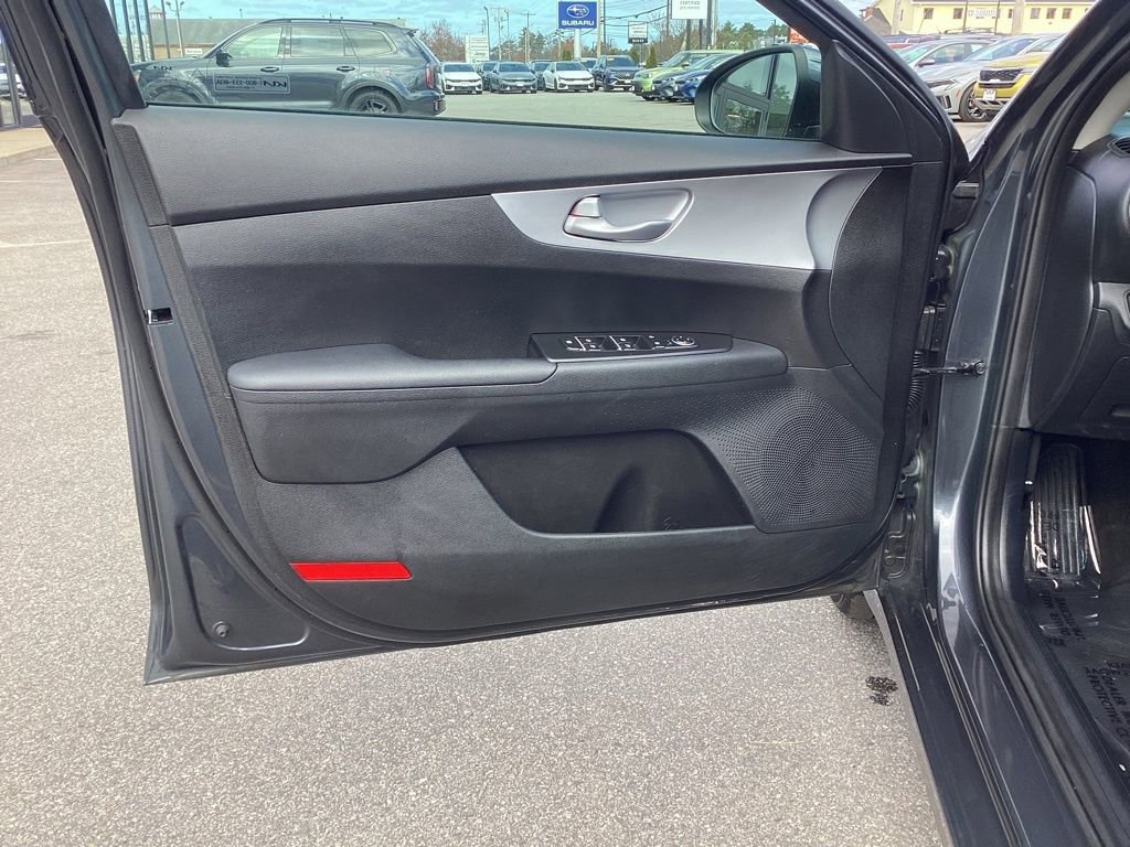 Used 2022 Kia Forte LXS FWD image 10
