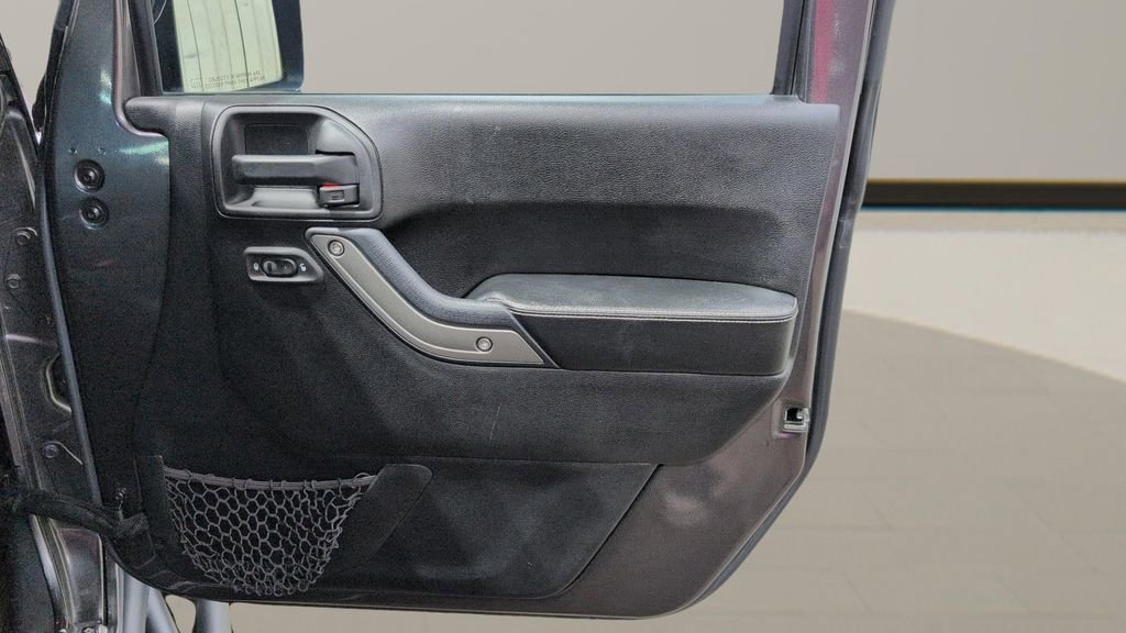 Used 2016 Jeep Wrangler Sport AWD/4WD image 17