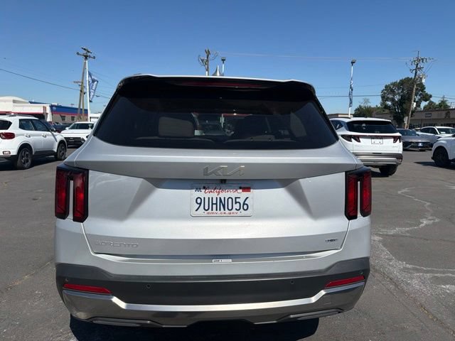 Used 2025 Kia Sorento EX FWD image 6