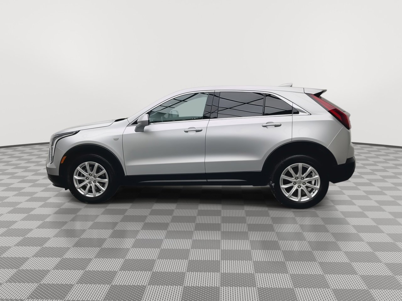 Used 2021 Cadillac XT4 Luxury w/ Cold Weather Package image 37