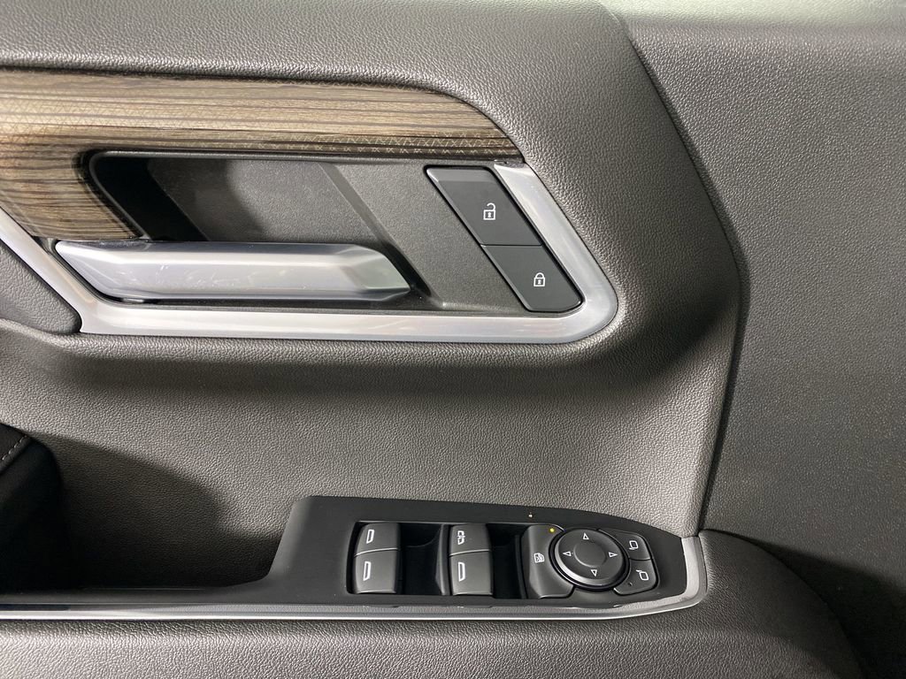 Used 2023 Chevrolet Silverado 1500 LT image 24