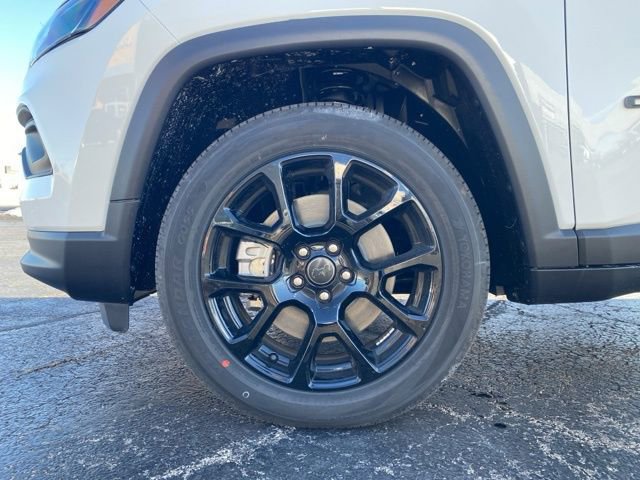New 2026 Jeep Compass Altitude image 14