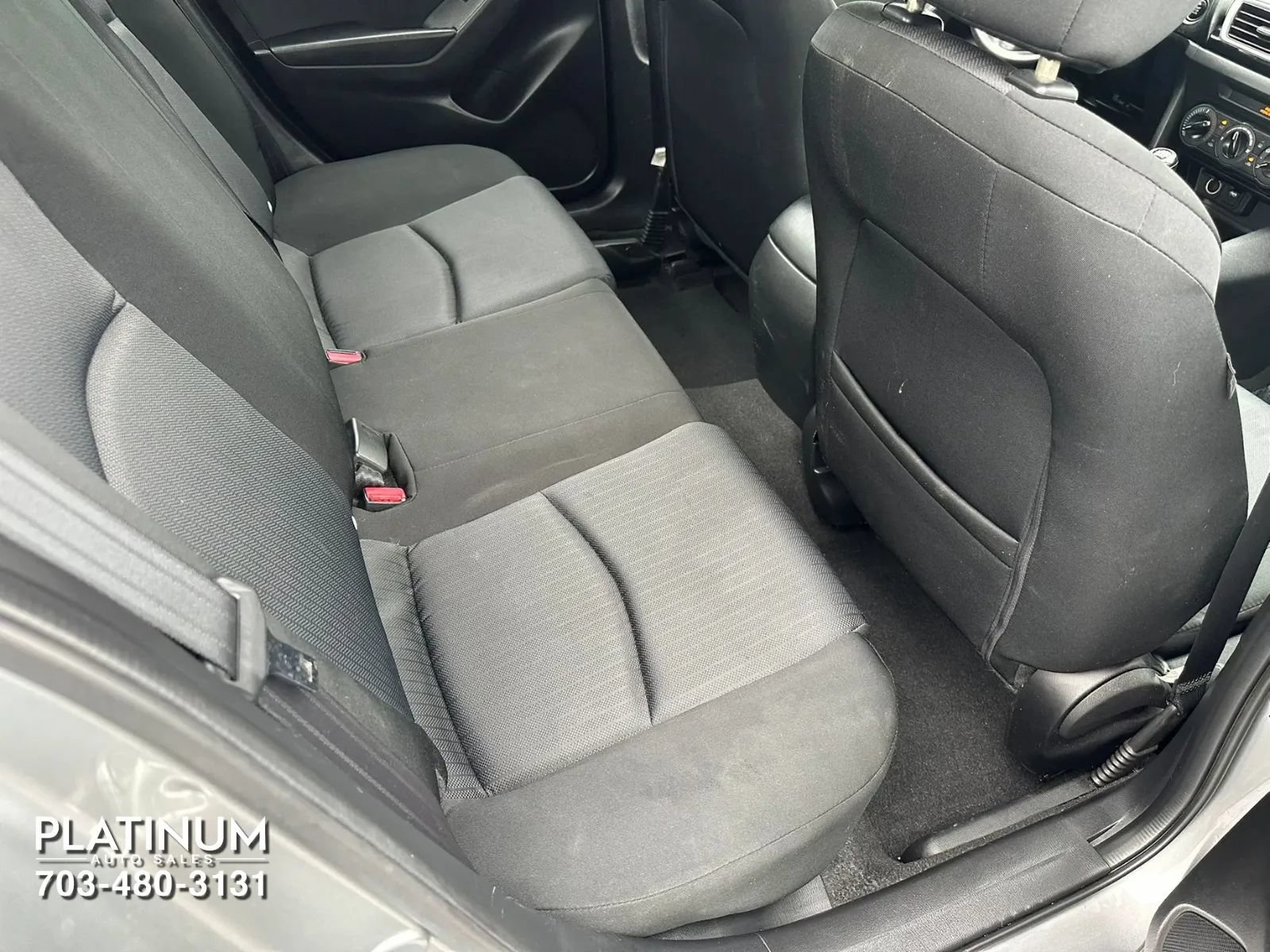 Used 2015 MAZDA MAZDA3 i SV FWD image 16