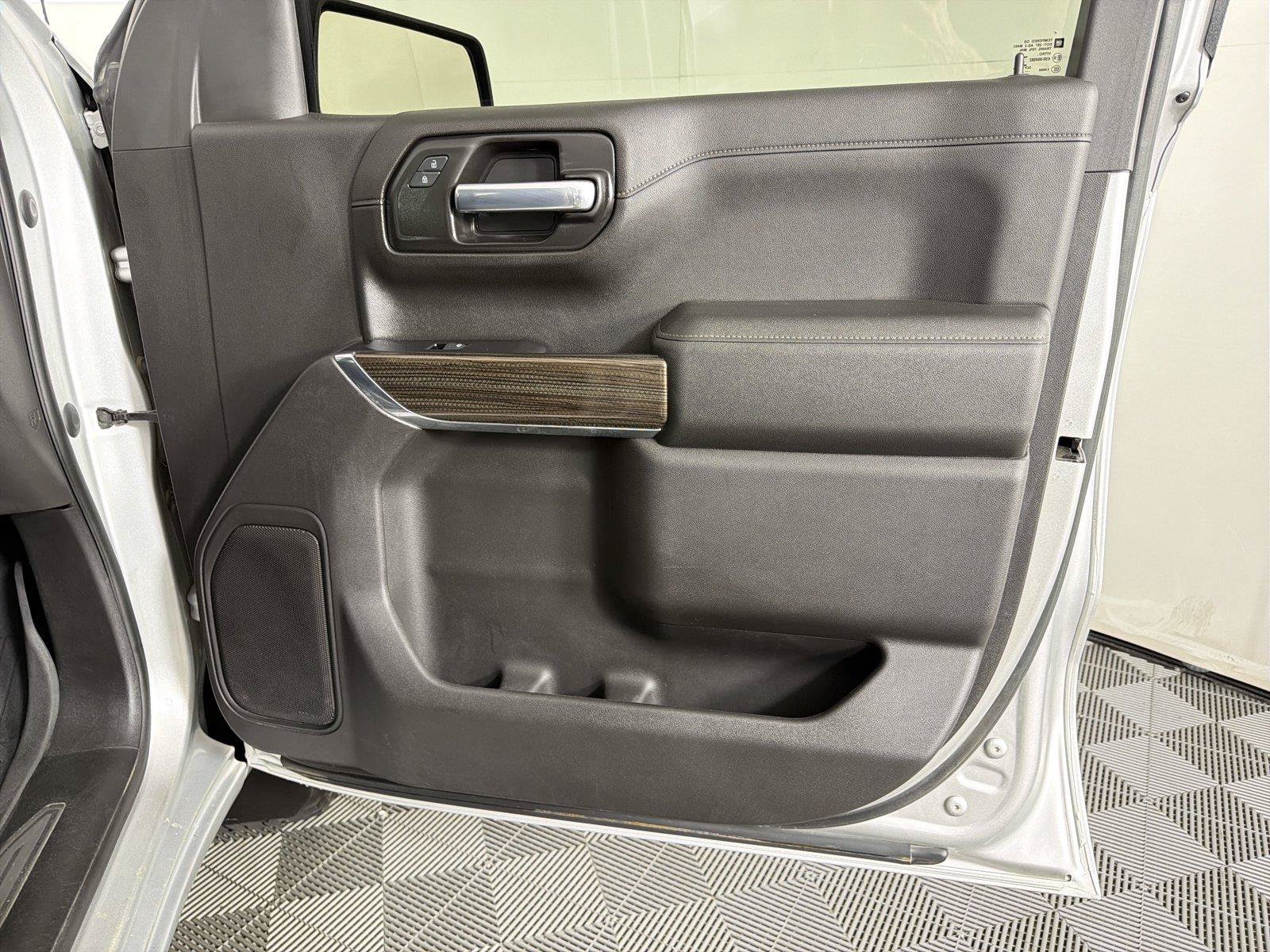 Used 2020 Chevrolet Silverado 1500 RST AWD/4WD image 12