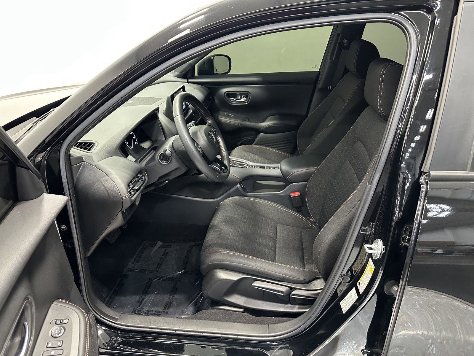 Used 2024 Honda HR-V Sport image 14