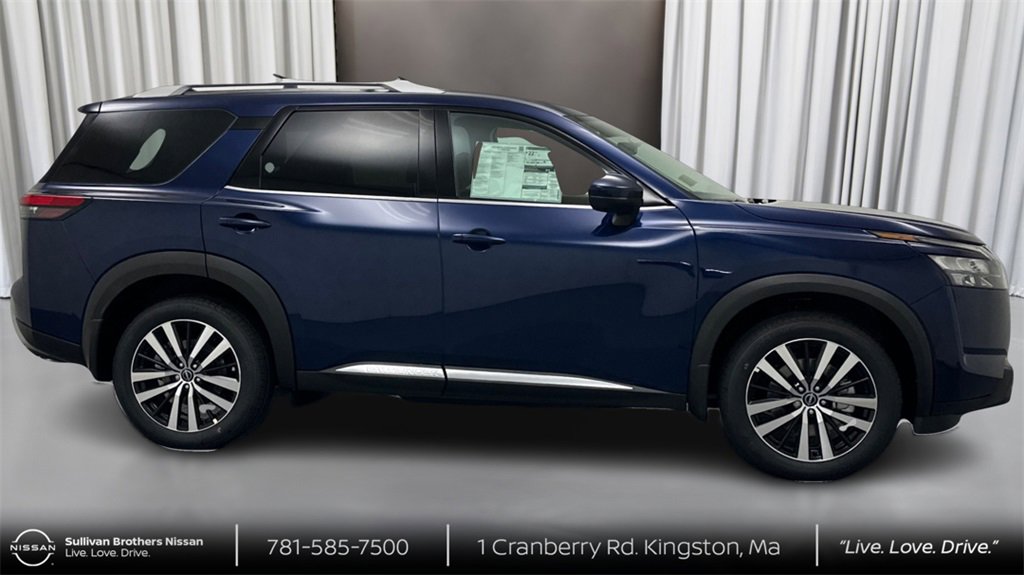New 2025 Nissan Pathfinder Platinum w/ Cargo Package image 4
